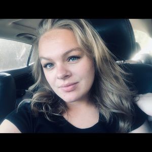Meet your Posher, Marissa